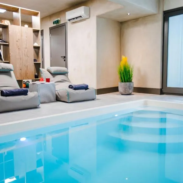 Sandom, hotel v destinaci Parikia