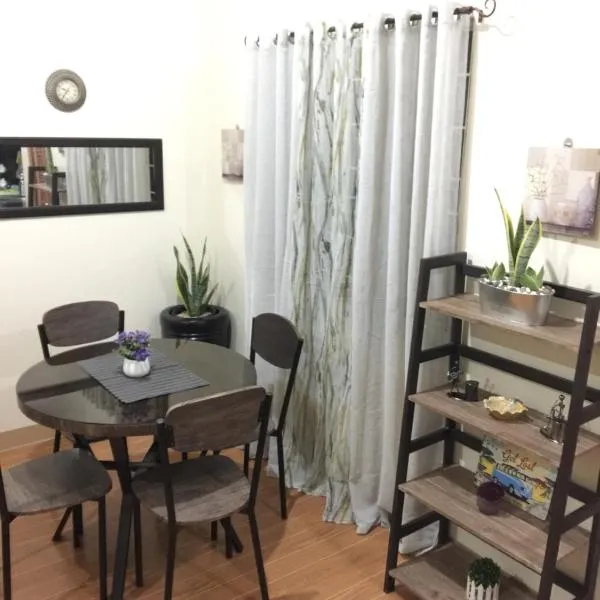 ESTILO APARTMENT 2-storey, hotel en Clarin