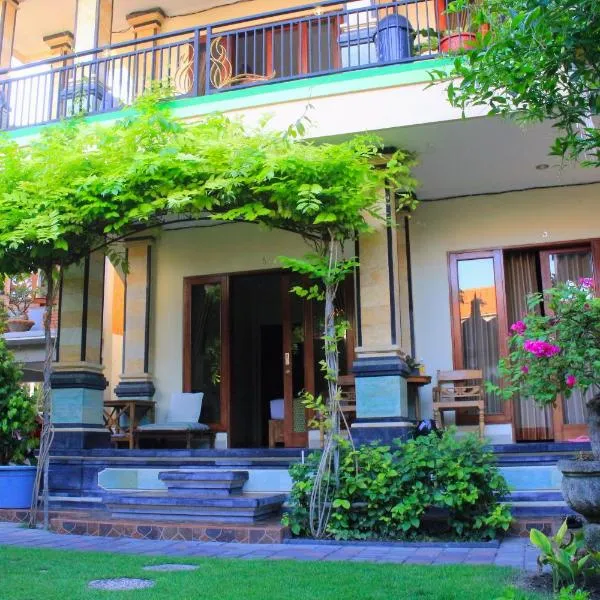 CR Tris Rooms Seminyak, Hotel in Seminyak