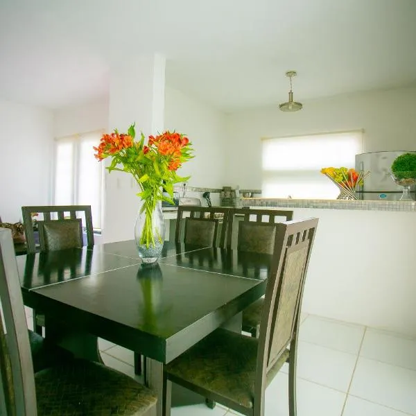 Casa moderna en segura Residencial Hacienda Chetumal, hotel in Chetumal