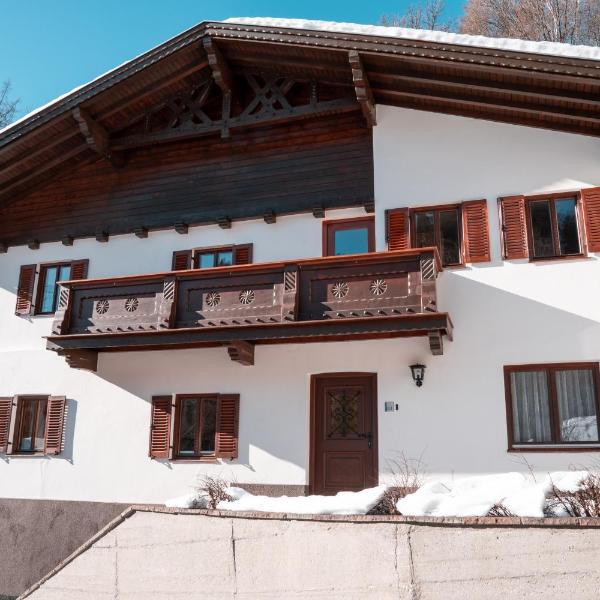 Traditionell-modernes Haus in Hötting