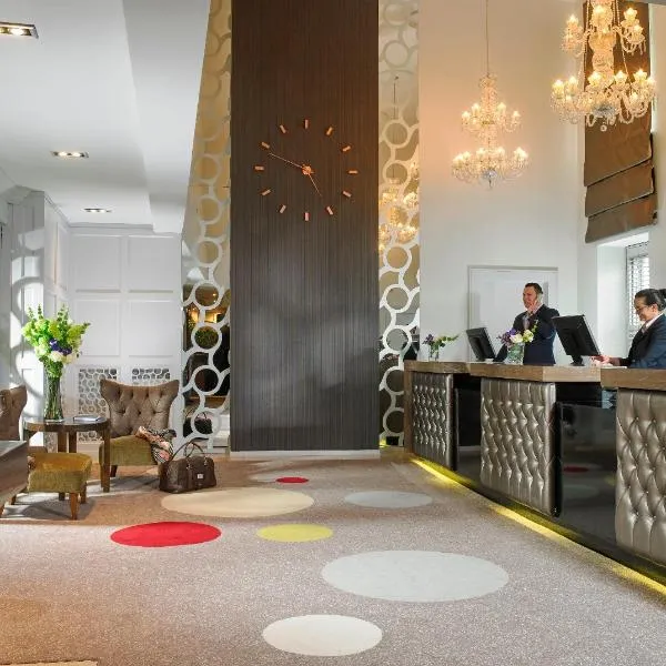 Castlecourt Hotel, Spa & Leisure, hotel in Westport