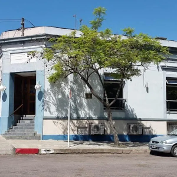 HOTEL 25 DE MAYO, hotel v destinaci Fray Bentos