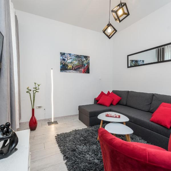 TNT Apartment