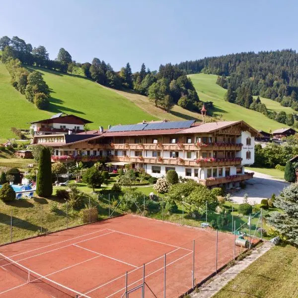 Gartenhotel Lenzenhof - Wildschönau- PREMIUMCARD inclusive, hotel in Oberau