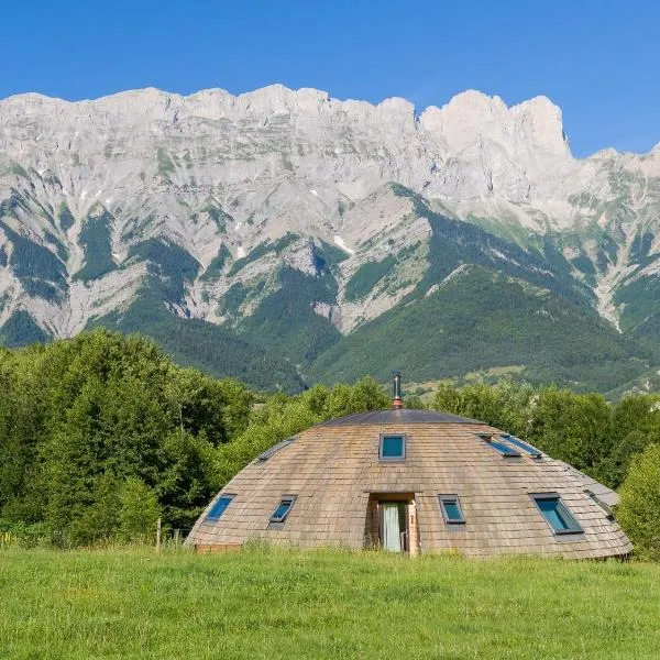 Au-Delà des Nuages - Maison d'hôtes insolite, Gite, SPA, ξενοδοχείο σε Chauffayer