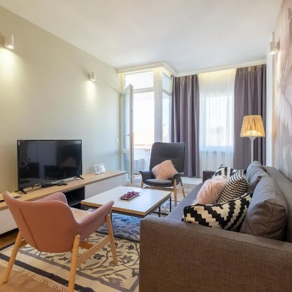 Vitosha Blvd Luxury 2-Bedroom, 2-Bathroom with Balcony, khách sạn ở Sofia