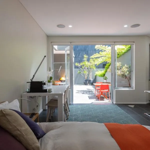 Stunning Views To Beat Lockdown Blues, Hotel in Sydney