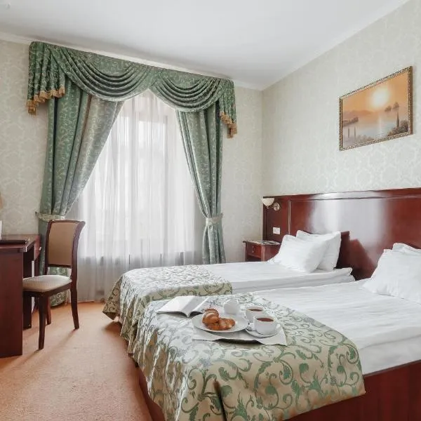 Royal Street Hotel, hotell i Odessa