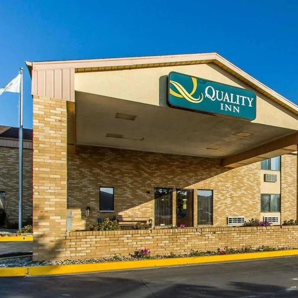 Quality Inn Burlington near Hwy 34, hotel v destinaci Burlington