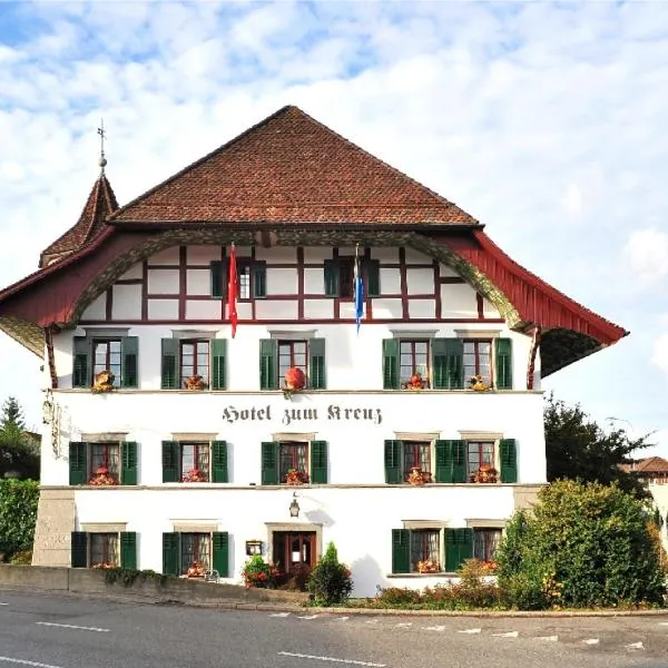 Hotel zum Kreuz, hotel v destinaci Suhr