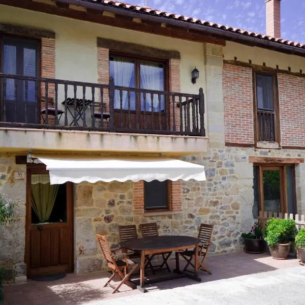 Apartamentos Playa Galizano, hotel in Galizano