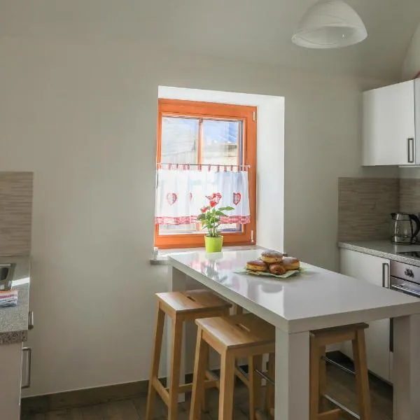 Apartmaji Tina, hotel v destinaci Zgornje Gorje