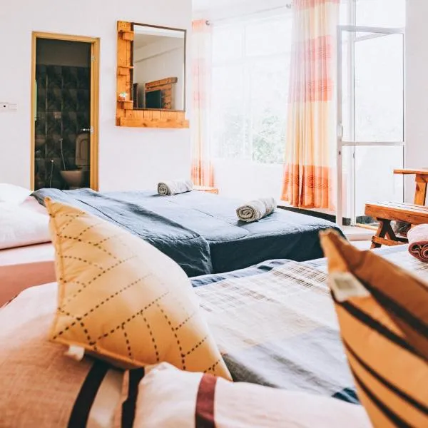 ハギング クラウズ（Hugging Clouds）、ナラタニヤのホテル