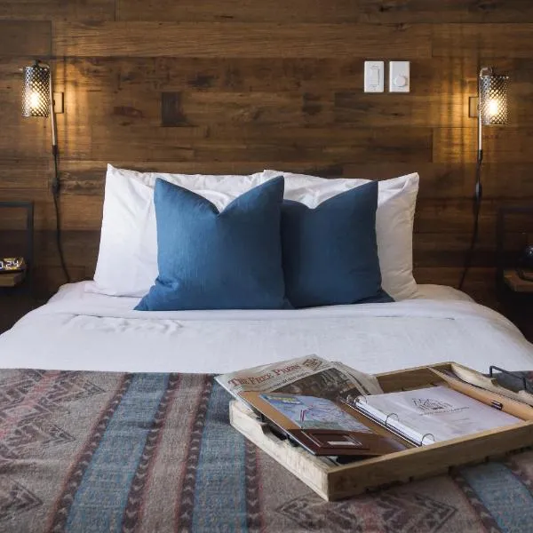 Snow Valley Lodging、ファーニーのホテル