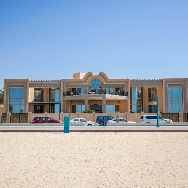 Hometown Apartments - Kite Palace - Lavish 7 Bedrooms villa on Kite Beach