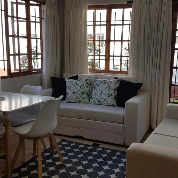 Innes Road Durban Accommodation 2 bedroom private unit, hotel in Durban
