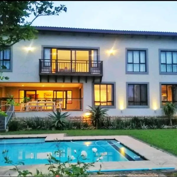 Mahogany Villa Guesthouse - SOLAR, hotel in Ballito