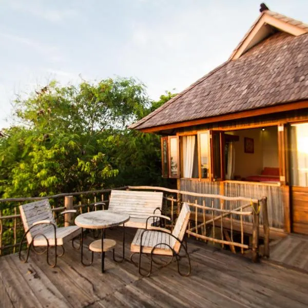 Boa Hill Surf House、ネンブララのホテル