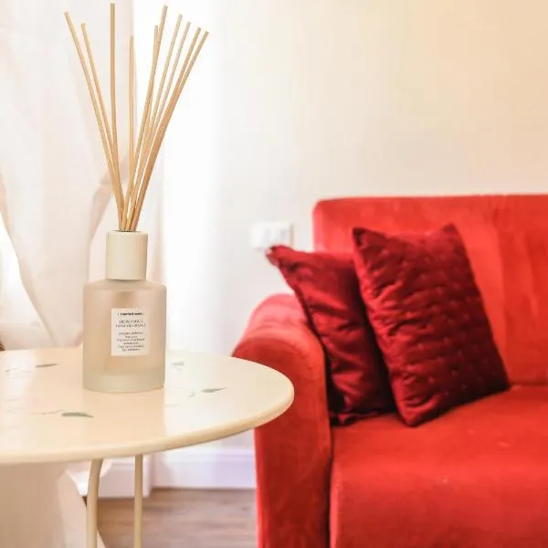 Luxury Suite Sirmione, hotel in Sirmione