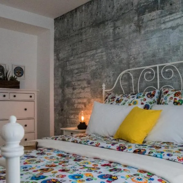 Folk by Anne Apartments & Rooms, hotel ve Varšavě