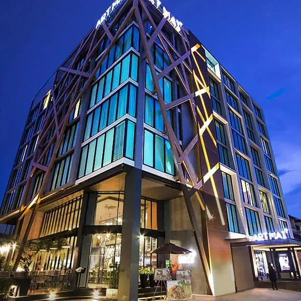 Art Mai Gallery Nimman Hotel Chiang Mai，位于清迈的酒店