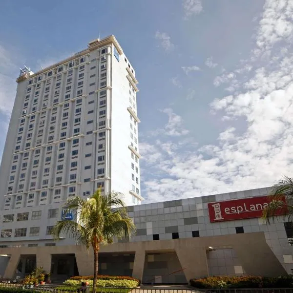 TRYP by Wyndham Mall of Asia Manila, hótel í Manila