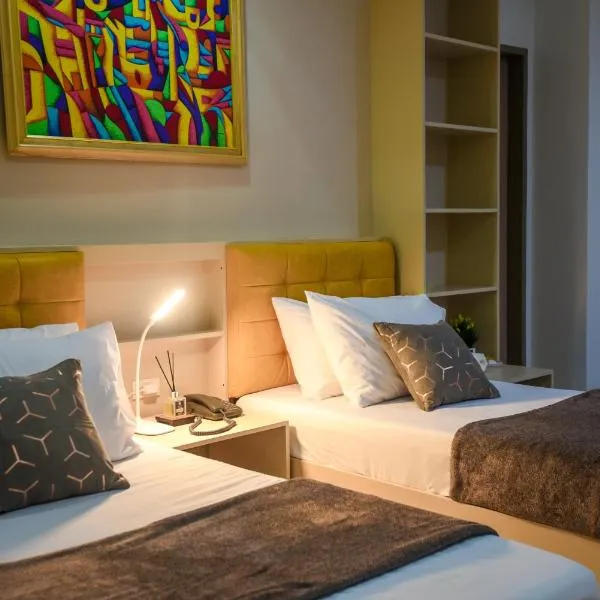 ETT HomeTel, hotel in Kalibo