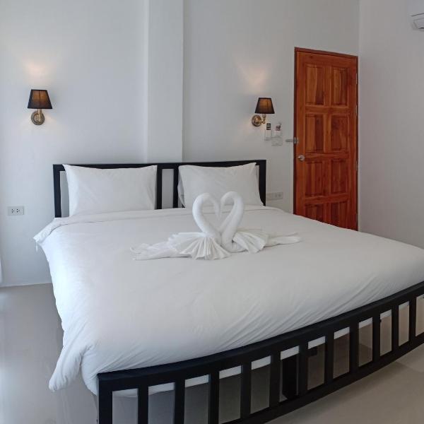 Chaweng best hotel and hostel samui