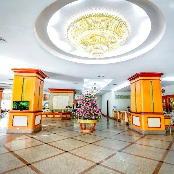 NGAN HA HOTEL, hotel in Ðại Tiêt