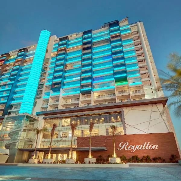 Royalton CHIC Cancun, An Autograph Collection All-Inclusive Resort - Adults Only，位于坎昆的酒店
