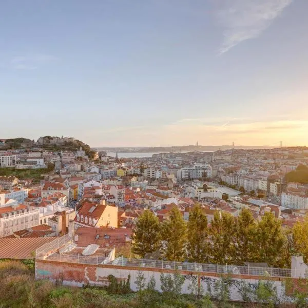 Luxury Graça Apartment The Most Amazing View of Lisbon, hotell i Lissabon
