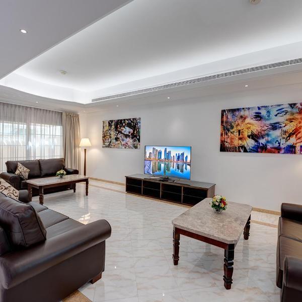 J5 Four Bedroom Villa Holiday home in Mirdif, Dubai