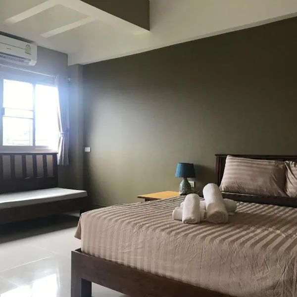 Baan Ton Chan, hotel v mestu Chao Lao Beach