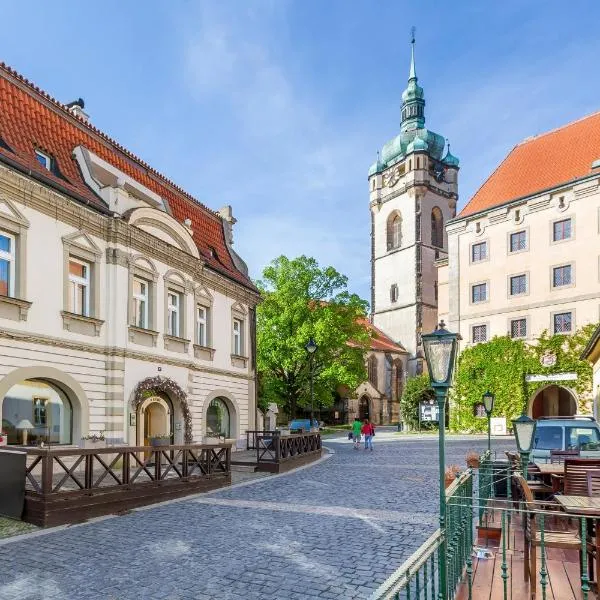 Hotel U Rytíře, Hotel in Mělník