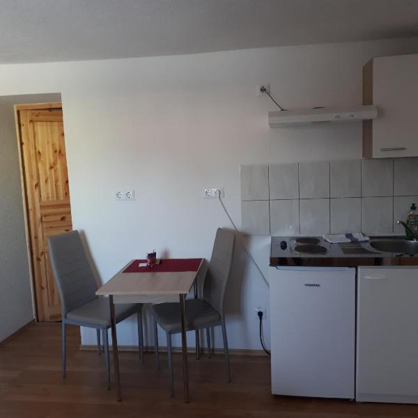 Gästehaus Apartments B & B27 und Pension Waldhorn