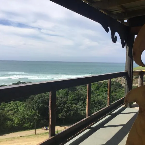 CORAM DEO SaltyWaves double en-suite rooms with sea views、コーヒーベイのホテル