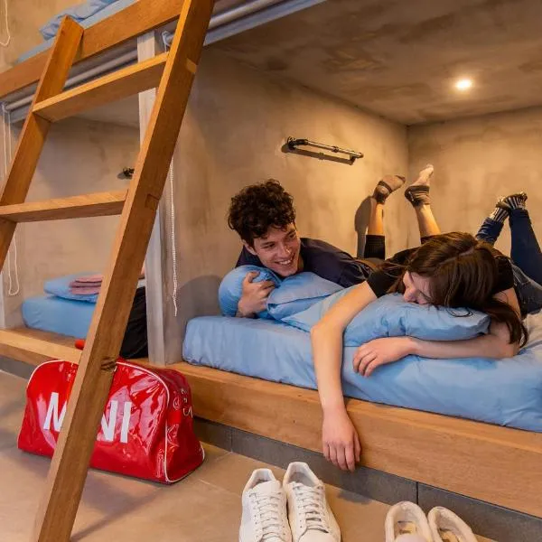 Jedi Hub Hostel, hotel v destinaci Limassol