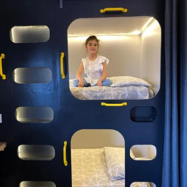 Willow Court Farm Studio South & Petting Farm, 8 mins from Legoland & Windsor, 15 mins from Lapland UK, hôtel à Windsor