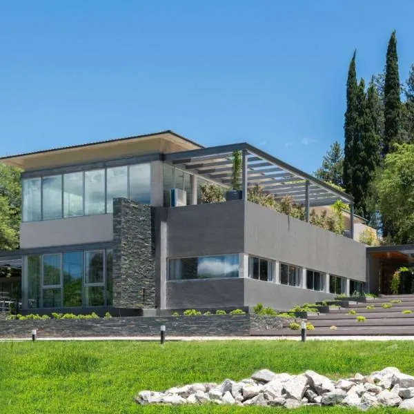 Calina Casa de Huéspedes, hotel v destinaci Villa General Belgrano