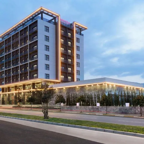 Ramada By Wyndham Tire, hotel in Tire