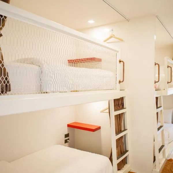 Rich8 Hostel, hotel en Bangkok