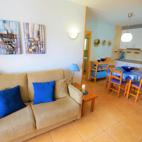 V&V LLORET - APARTAMENTO BLAU precioso apartamento con piscina comunitaria, parking y aire acondicionado Solo se aceptan familias