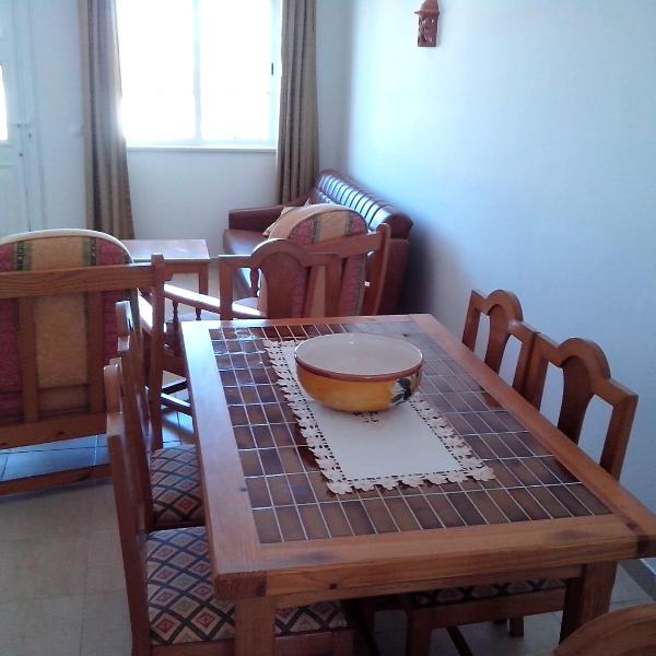 Albufeira 2 bedroom apartment 5 min. from Falesia beach and close to center! I