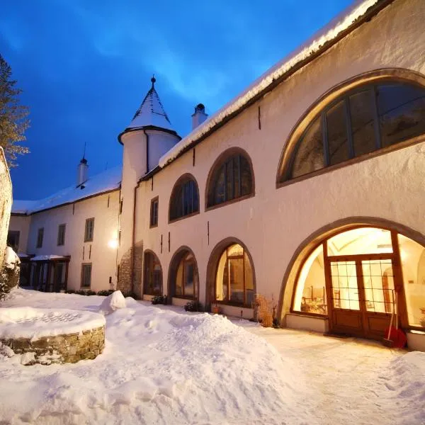 Chateau GrandCastle, hotel u gradu Liptovski Hradok