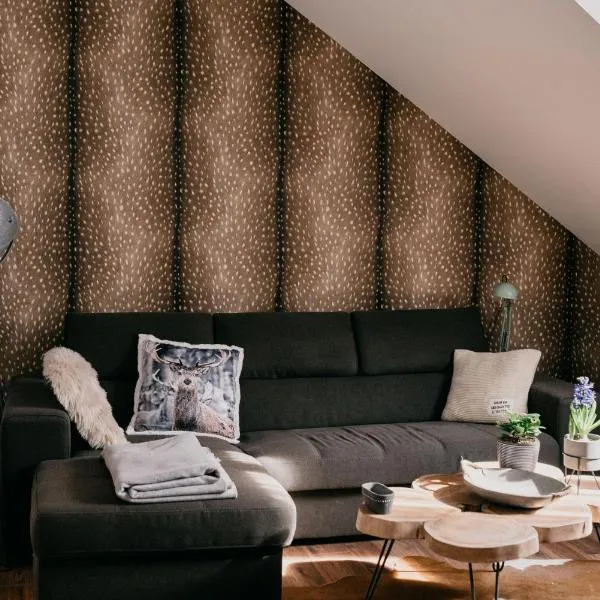 JAM Luxury Apartment, ξενοδοχείο στο Γκιόρ