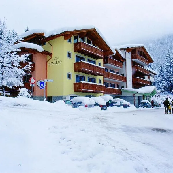 Hotel Bonapace ***S, hotel in Madonna di Campiglio