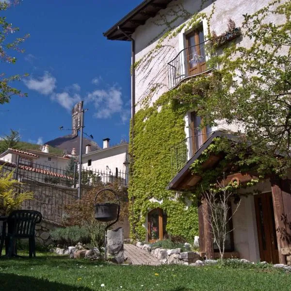 Casa Hotel Civitella, hotel v destinaci Civitella Alfedena