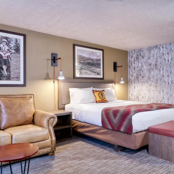 イエローストーン パーク ホテル（Yellowstone Park Hotel）、ウェスト・イエローストーンのホテル