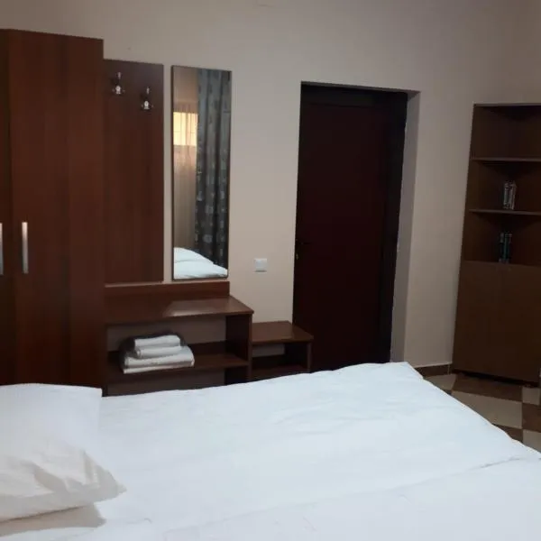 Victoria 1, hotel in Campina